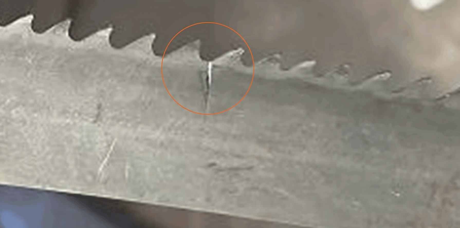 Band saw blade crack from gullet analysis diagram